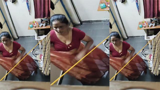 Tamil Hot Mom Changing Clothes Secret Capture Video