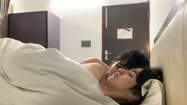 Young Indian Lovers Fucked At Home